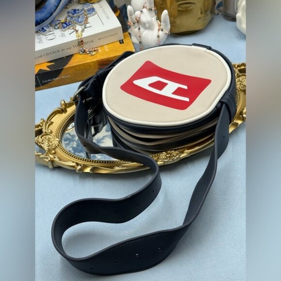 🆕 DIESEL 🧿 NWOT Rinke Circle Shoulder Bag - Neutral Beige, Red, White & Blue - Picture 14 of 16